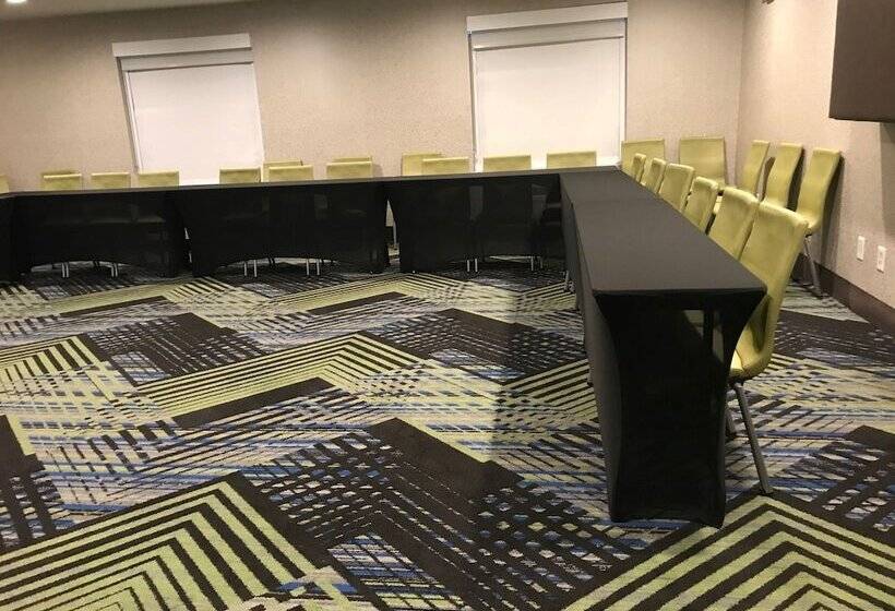 호텔 Holiday Inn Express & Suites Reidsville, An Ihg