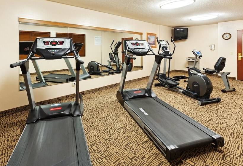 호텔 Holiday Inn Express & Suites Reidsville, An Ihg