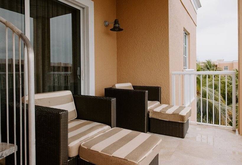 فندق Beachside Resort & Residences