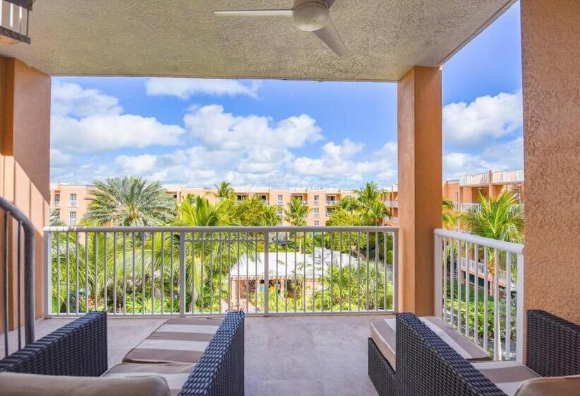 فندق Beachside Resort & Residences