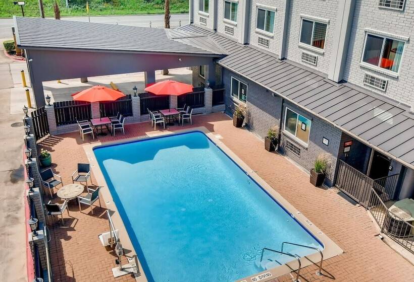 בית מלון כפרי Orangewood Inn And Suites Midtown