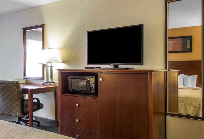 فندق Quality Inn