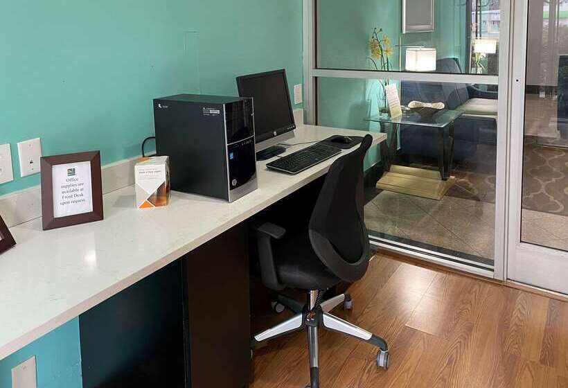 ホテル Quality Inn Elizabeth City Near University