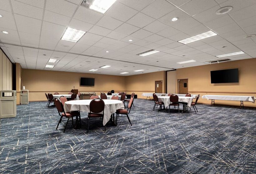 فندق Quality Inn & Suites