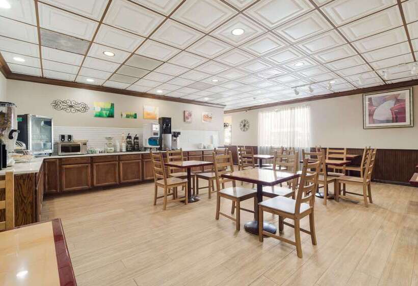 호텔 Quality Inn & Suites Conference Center Statesboro Historic District