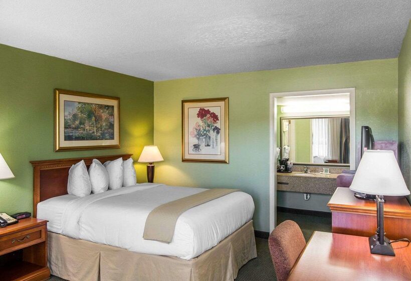 호텔 Quality Inn & Suites
