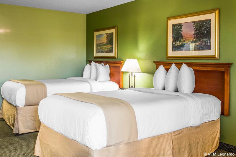 호텔 Quality Inn & Suites