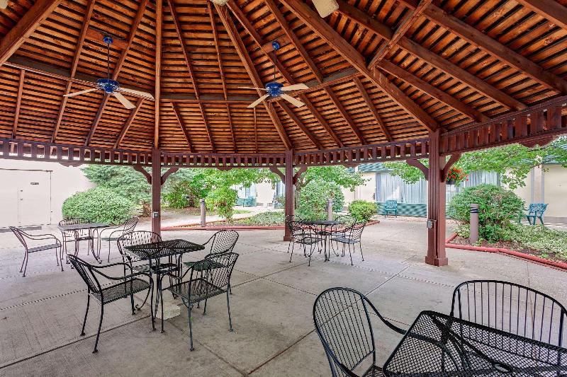 فندق Ramada By Wyndham Fishkill