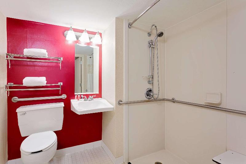 فندق Ramada By Wyndham Fishkill
