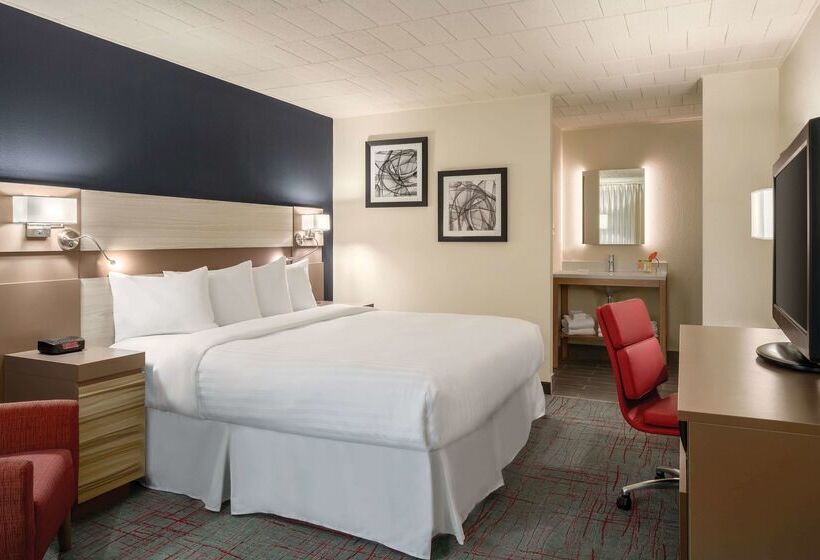 ホテル Ramada By Wyndham Indiana