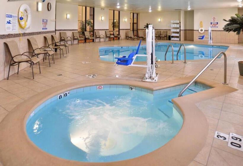 Ramada Plaza By Wyndham Sheridan Hotel & Convention Center