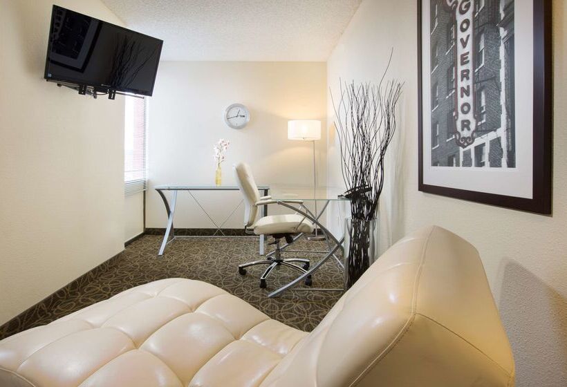בית מלון כפרי Red Lion Inn & Suites Olympia, Governor