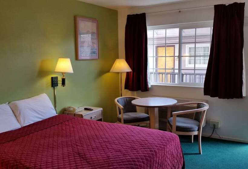 فندق Rodeway Inn Civic Center