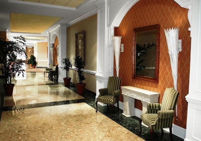 هتل Sheraton Greensboro