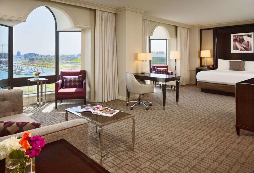 هتل The Royal Sonesta Harbor Court Baltimore