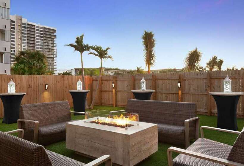 فندق The Singer Oceanfront Resort, Curio Collection By Hilton