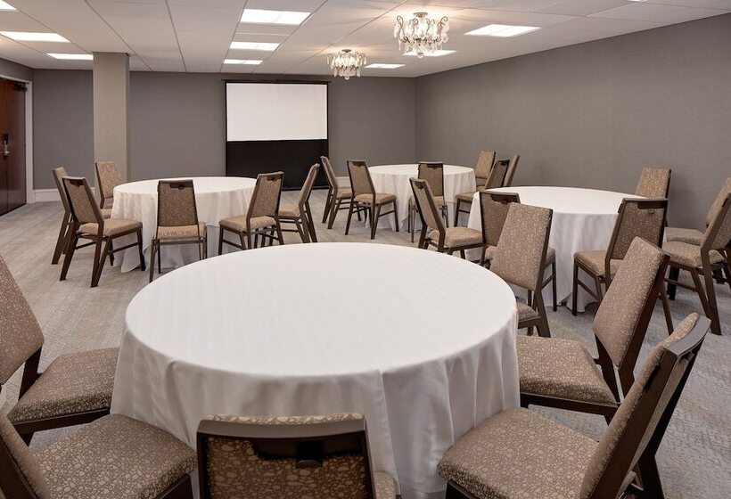 هتل The Westin Governor Morris, Morristown