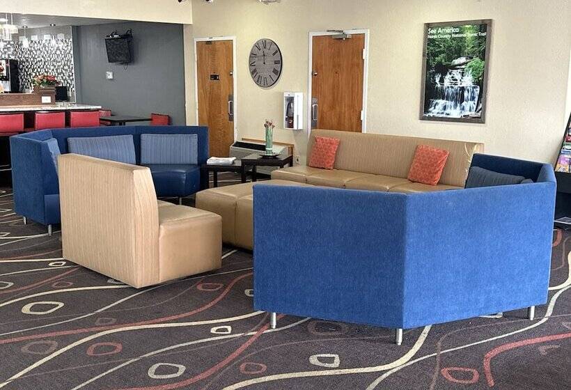 فندق Travelodge By Wyndham Sturgis