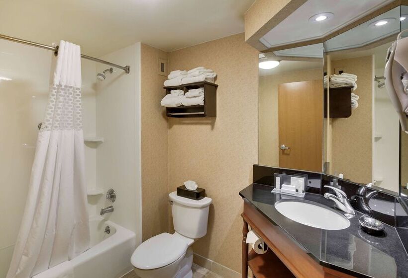 בית מלון כפרי Wingate By Wyndham Cranberry