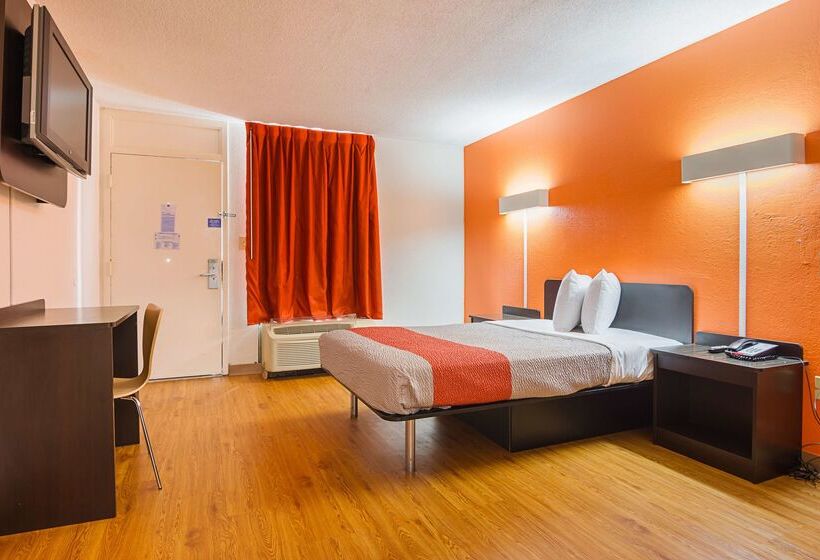 Motel 6newnan, Ga