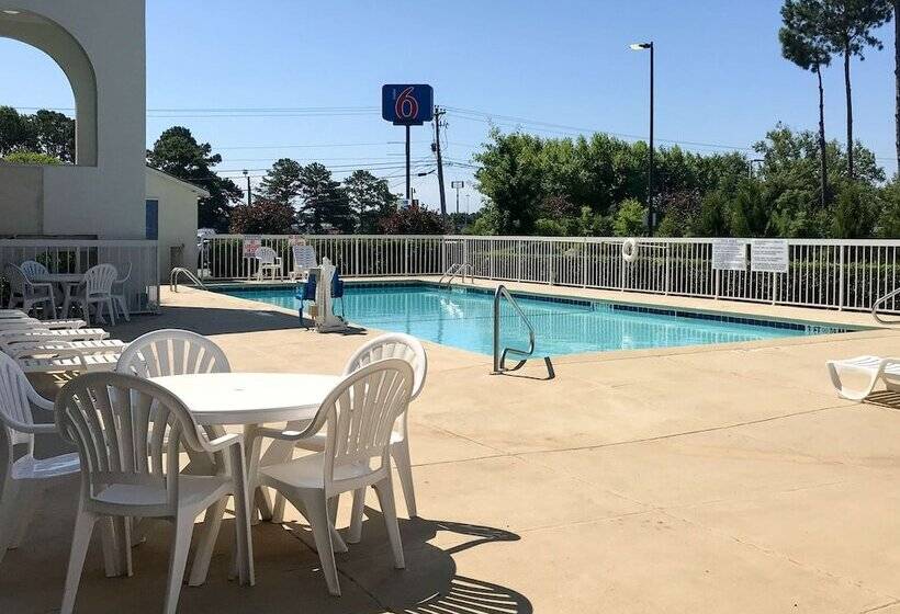 Motel 6newnan, Ga