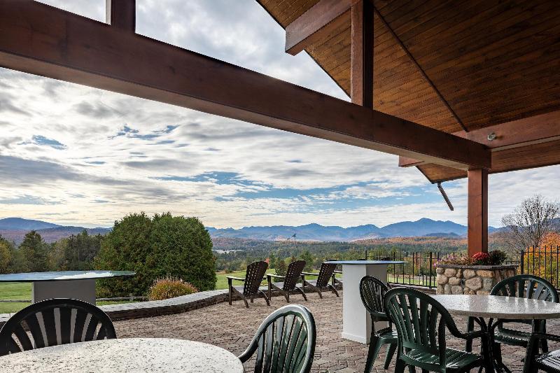 منتجع Crowne Plaza Lake Placid, An Ihg