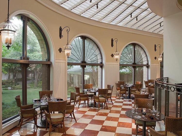 استراحتگاه The Ritz Carlton Dallas, Las Colinas