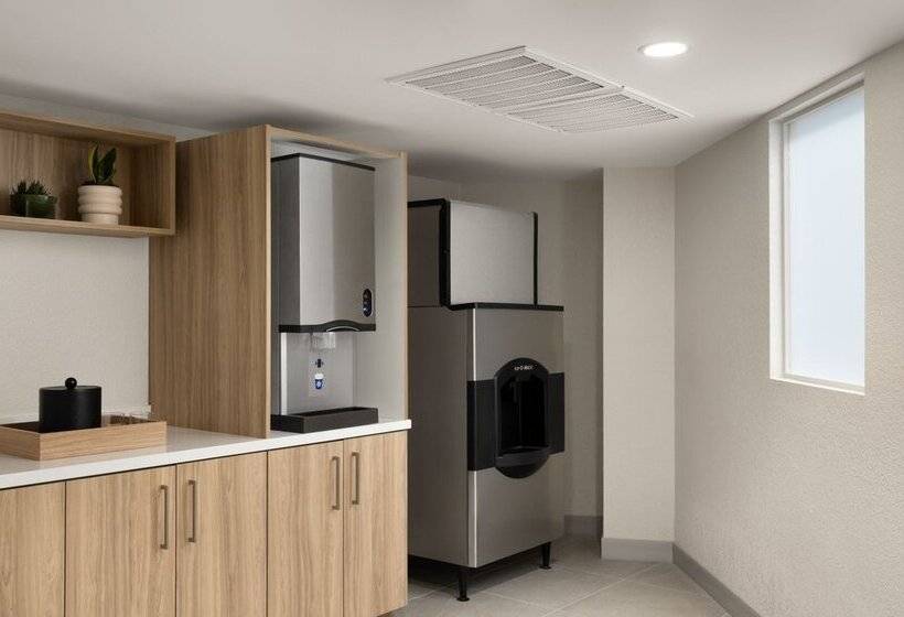AC Hotel by Marriott Portland Lake Oswego