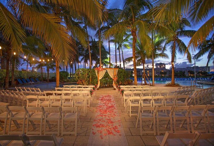 Doubletree Resort By Hilton Hollywood Beach