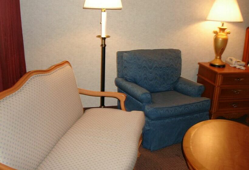 בית מלון כפרי A Victory Inn & Suites Muskegon