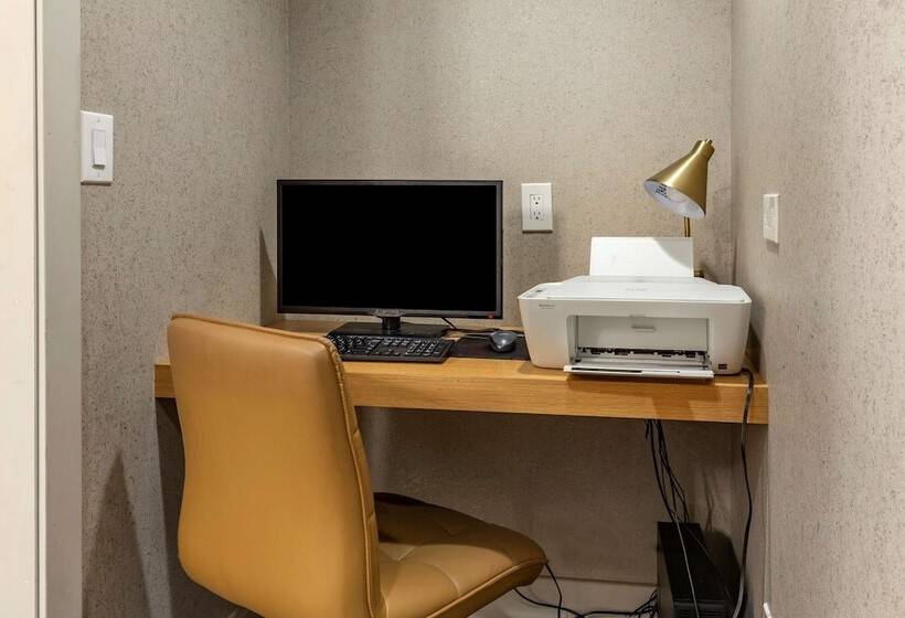 فندق Best Western Plus University Inn