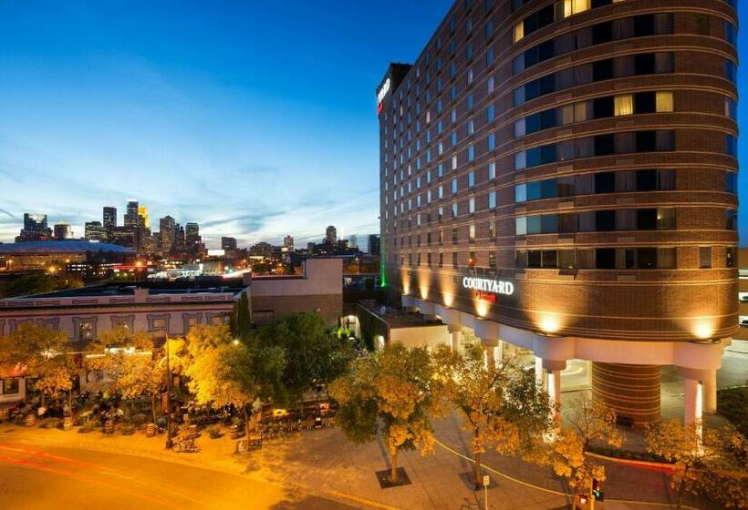 هتل Courtyard By Marriott Minneapolis Downtown