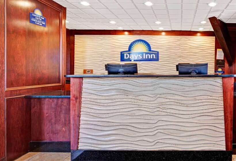 هتل Days Inn By Wyndham Ann Arbor