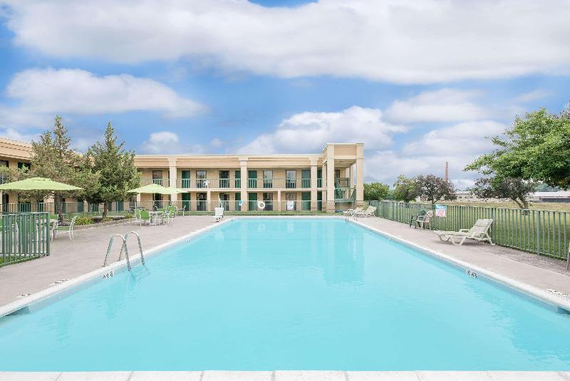 酒店 Days Inn & Suites By Wyndham York