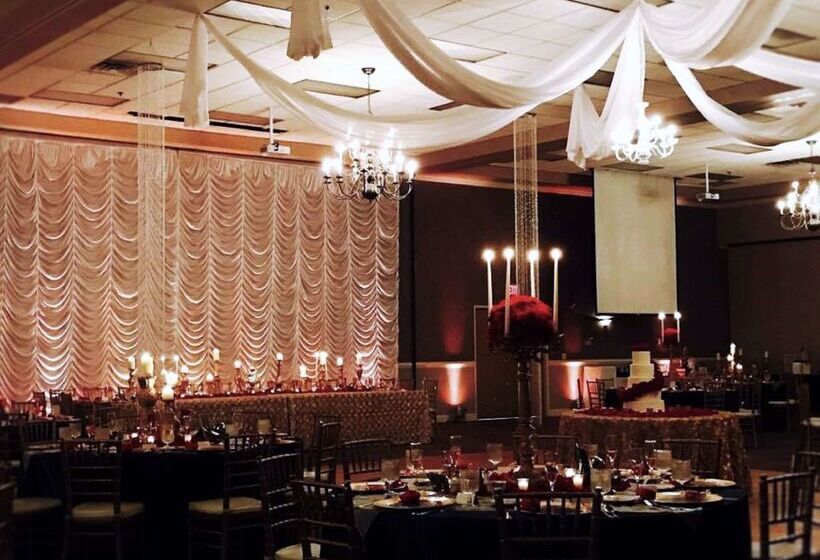 Doubletree By Hilton Hotel Bloomington