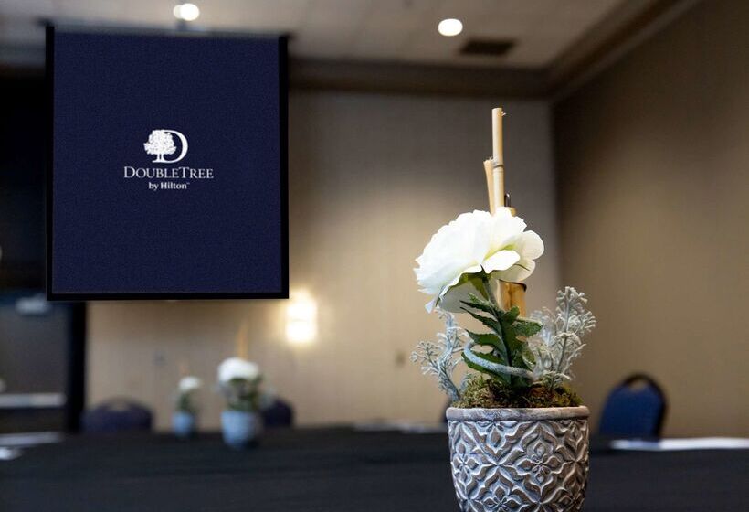 Doubletree By Hilton Hotel Bloomington