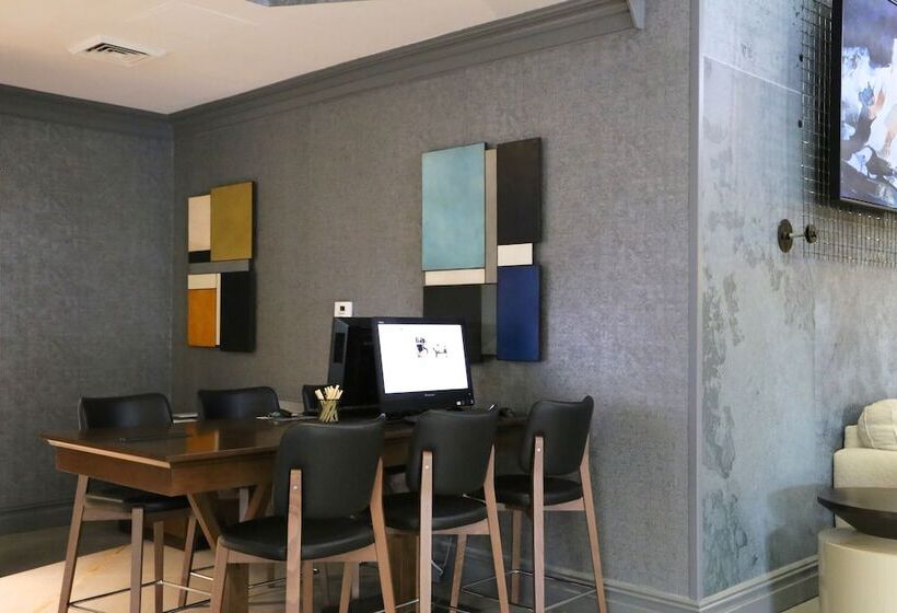 호텔 Doubletree By Hilton Boston Rockland