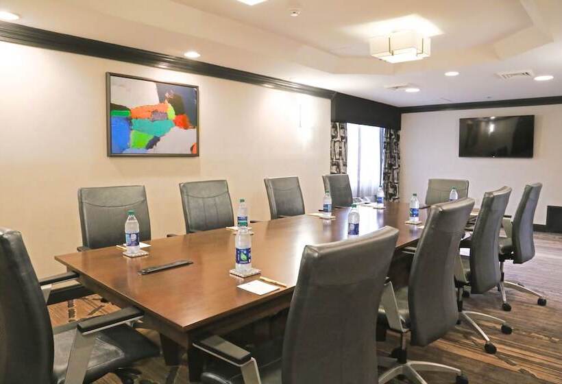 호텔 Doubletree By Hilton Boston Rockland