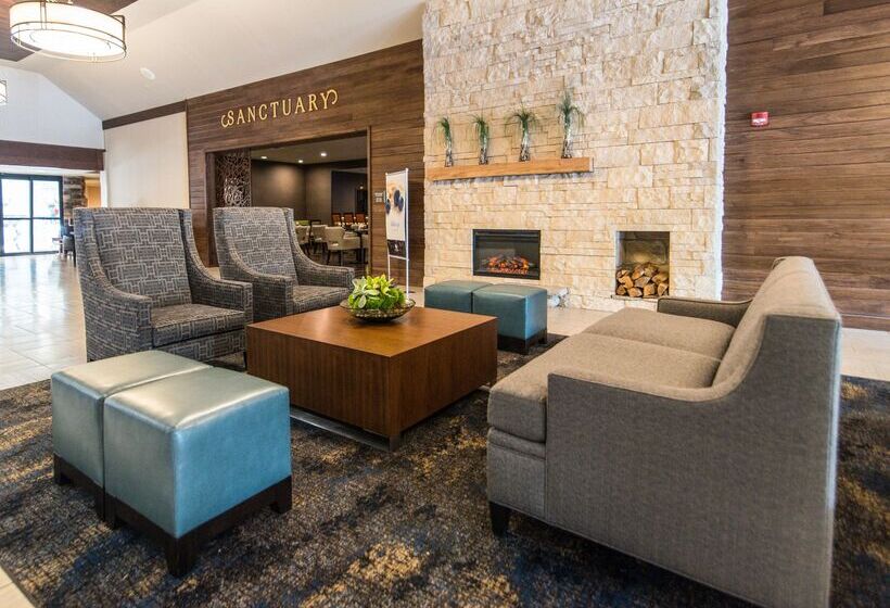 호텔 Wyndham Garden Westlake