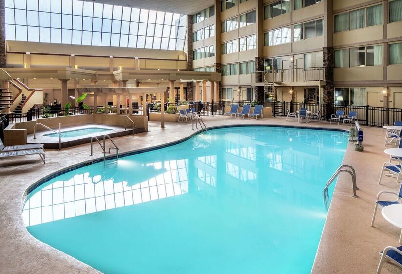 호텔 Wyndham Garden Westlake