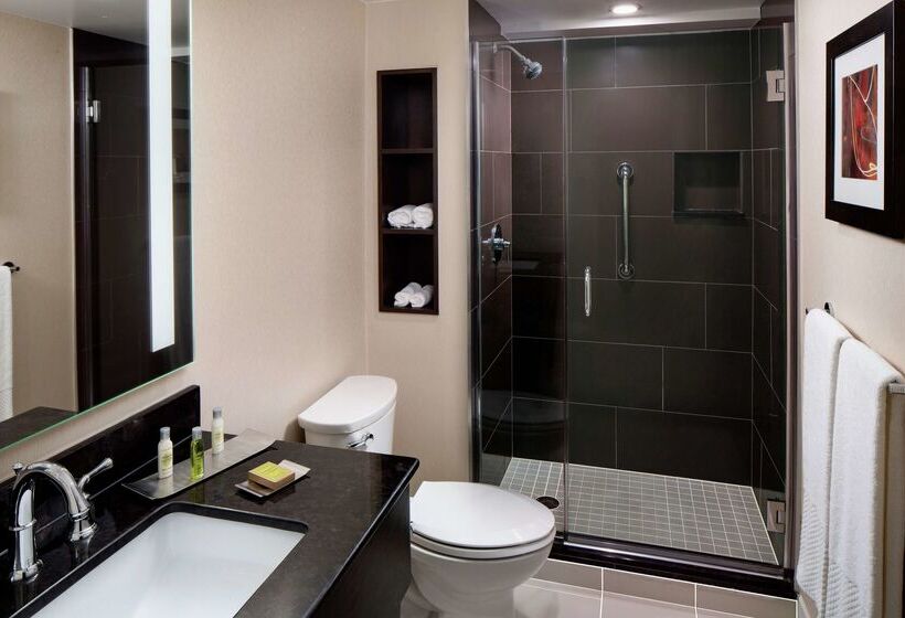 فندق Doubletree By Hilton Manchester Downtown