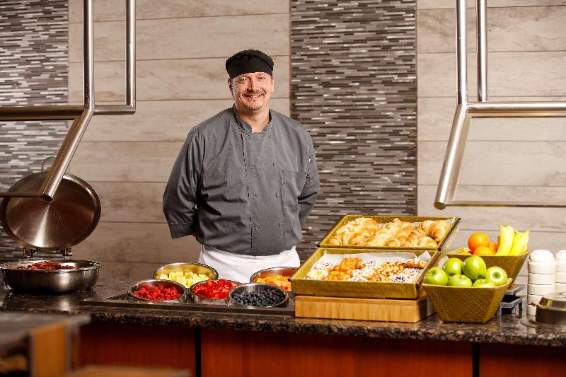 هتل Doubletree By Hilton Rochester