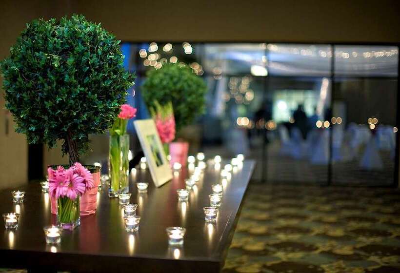 Doubletree By Hilton Hotel St. Paul Downtown