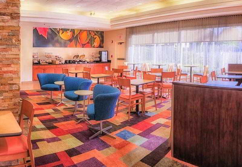 בית מלון כפרי Fairfield Inn And Suites By Marriott San Jose Airport