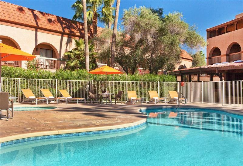 ホテル Four Points By Sheraton Tucson Airport