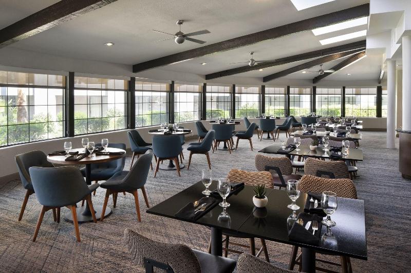 ホテル Four Points By Sheraton Tucson Airport