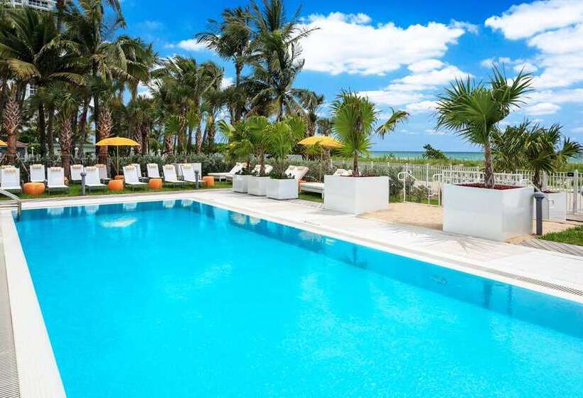 هتل Hilton Cabana Miami Beach Resort
