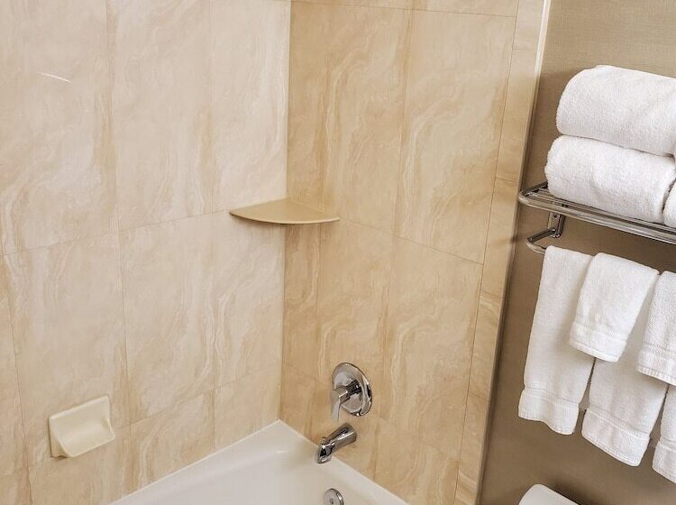 בית מלון כפרי Holiday Inn West Covina, An Ihg