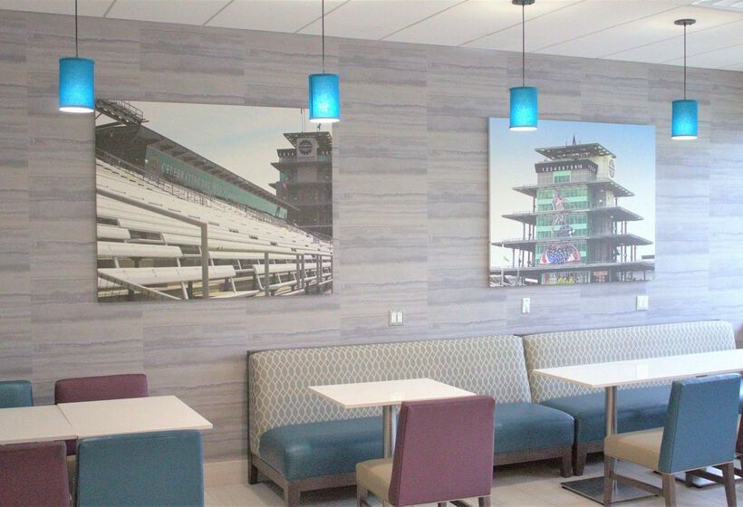 فندق La Quinta Inn & Suites By Wyndham Indianapolis Downtown