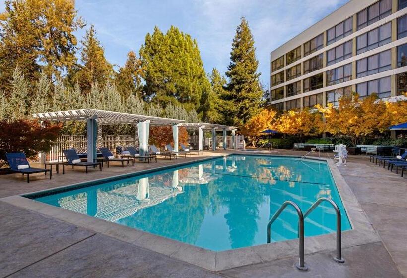 בית מלון כפרי Pleasanton Marriott